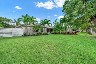 14825 SW 149th Ct in Miami, FL - Building Photo - Building Photo