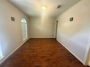 4035 Lotus Dr in Pearland, TX - Building Photo - Building Photo