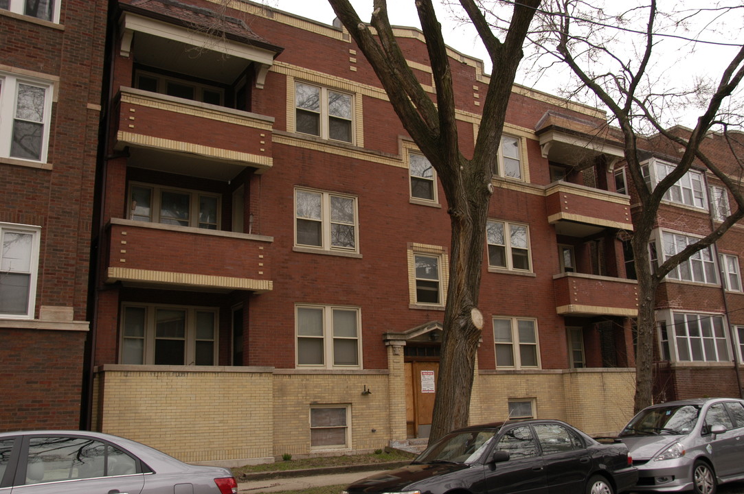 1640-1642 W Fargo Ave in Chicago, IL - Building Photo