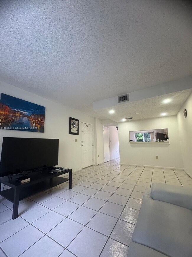 8270 SW 149th Ct in Miami, FL - Building Photo - Building Photo