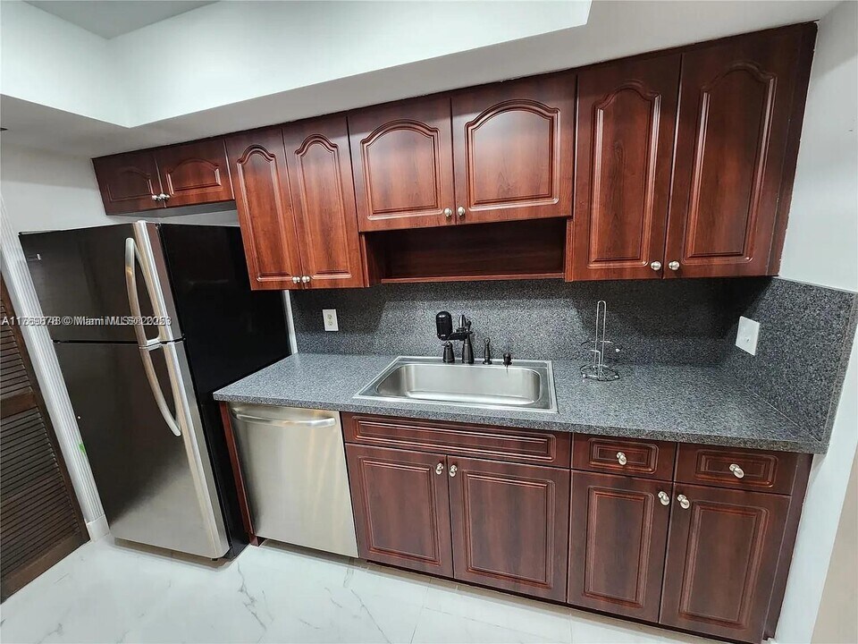 9923 W Atlantic Blvd in Coral Springs, FL - Building Photo