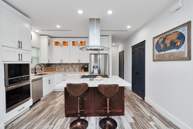 property at 4209 New Orleans St