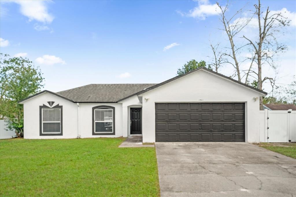 1541 Legend Ct in Deltona, FL - Building Photo