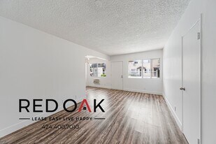 19148 Sherman Way, Unit 2 in Los Angeles, CA - Building Photo