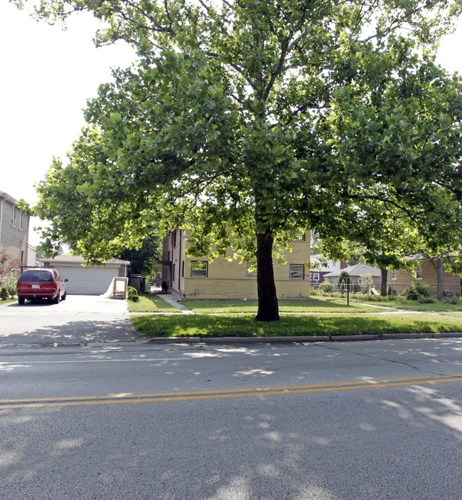 17915-17917 Wentworth Ave in Lansing, IL - Foto de edificio - Building Photo