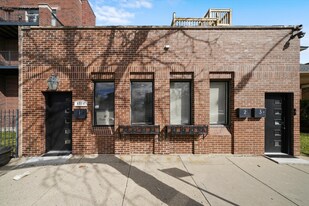 4854 W Addison St in Chicago, IL - Building Photo