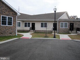 132 William St in Hightstown, NJ - Building Photo