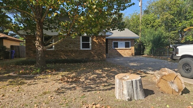 748 Highland Pkwy