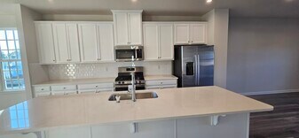 504 Whitehall Cir, Unit D in Durham, NC - Building Photo