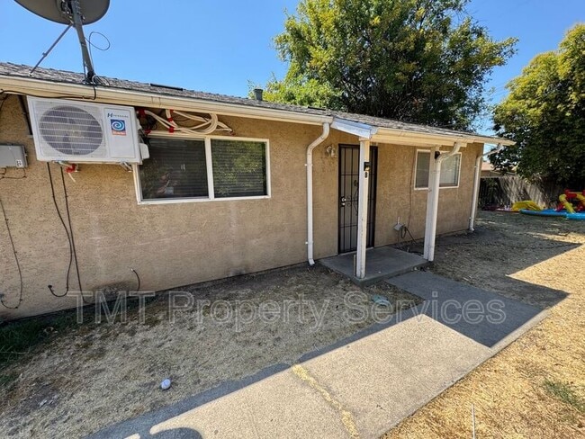 3729 Branch St in Sacramento, CA - Building Photo - Building Photo