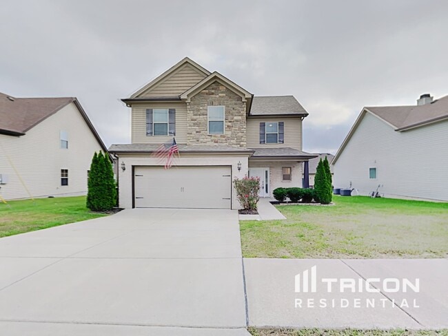 1056 Lindyn Lee Wy in Gallatin, TN - Foto de edificio - Building Photo