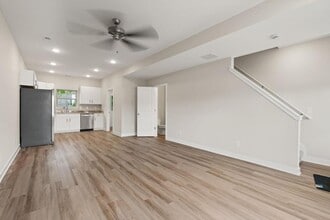 4932 Grant Line Rd in New Albany, IN - Building Photo - Building Photo