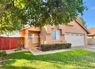 27271 Prominence Rd in Menifee, CA - Foto de edificio - Building Photo