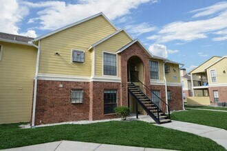 8756 Mallard Reserve Dr in Tampa, FL - Building Photo - Building Photo