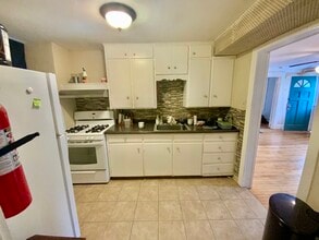 75 Oregon Ave, Unit 1 in Woonsocket, RI - Building Photo - Building Photo