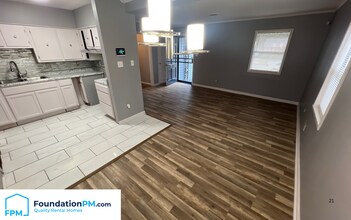 2412 Gentry Ave in Memphis, TN - Building Photo - Building Photo