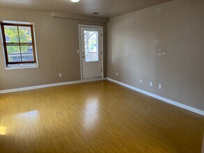 201 W Main St in Bath, PA - Building Photo - Building Photo