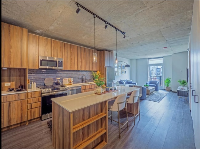 property at 152 N Ashland Ave