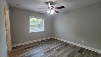 1723 SW 31st Ln in Cape Coral, FL - Foto de edificio - Building Photo