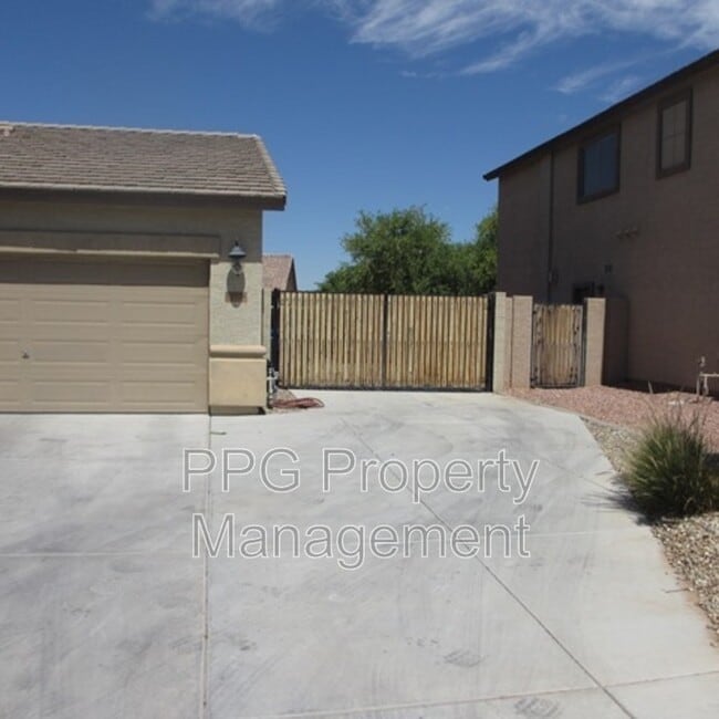 11824 N 144th Dr in Surprise, AZ - Building Photo - Building Photo