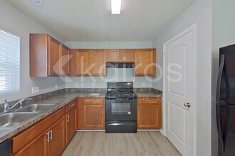 2646 Rock Creek Dr in Port Charlotte, FL - Building Photo - Building Photo