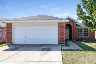 320 Montana Dr in Arlington, TX - Building Photo