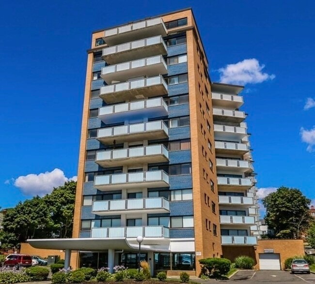 property at 300 Lynn Shore Dr