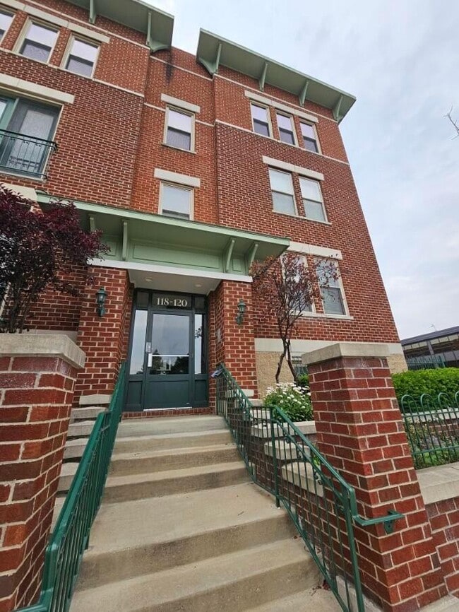 120 E Mound St in Columbus, OH - Building Photo - Building Photo