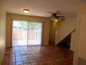1623 W Village Way in Tempe, AZ - Building Photo - Building Photo