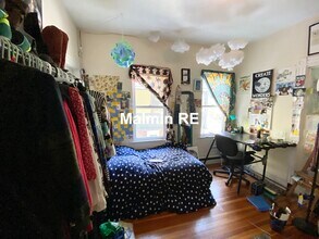 34 Darling St, Unit 2 in Boston, MA - Foto de edificio - Building Photo