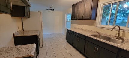 2845 W 31st St in Erie, PA - Building Photo - Building Photo