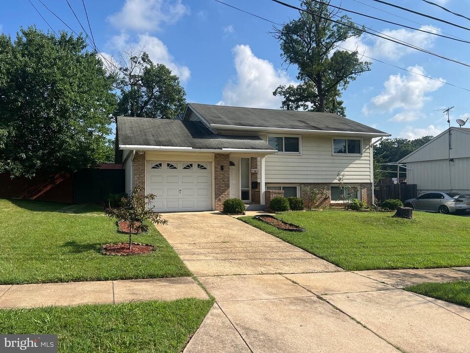 5710 Westgate Rd in Lanham, MD - Building Photo