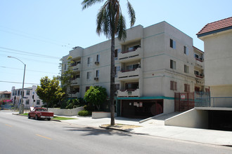 Catalina Apartments in Los Angeles, CA - Building Photo - Building Photo