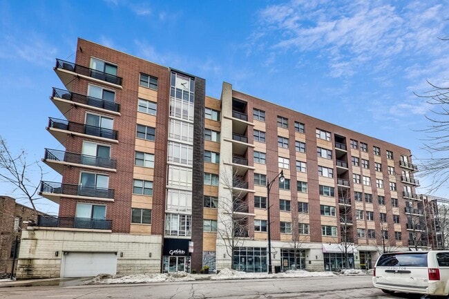 property at 873 N Larrabee St