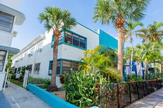 6844 Harding Ave in Miami Beach, FL - Building Photo - Building Photo