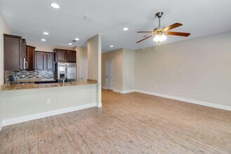 8724 Brown Pelican Cir in Navarre, FL - Building Photo - Building Photo