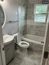 1102 Bell Grimes Ln in Nashville, TN - Foto de edificio - Building Photo