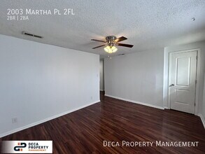 2003 Martha Pl in St. Louis, MO - Building Photo - Building Photo