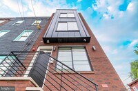 2000 E Huntingdon St photo'