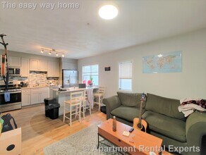 50 Derby St in Somerville, MA - Building Photo - Building Photo