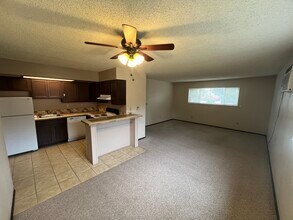 304 S Pine St in Ellensburg, WA - Foto de edificio - Building Photo