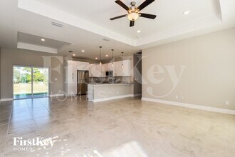 505 NW 26th Terrace in Cape Coral, FL - Foto de edificio - Building Photo