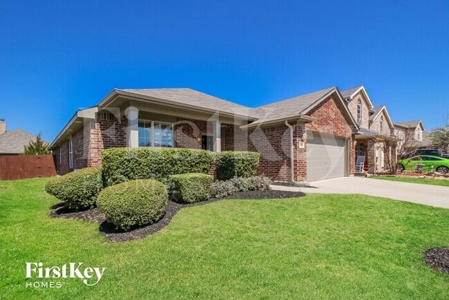 9221 Oldwest Trail in Fort Worth, TX - Foto de edificio - Building Photo