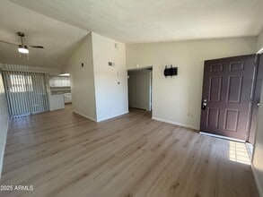 461 W Holmes Ave in Mesa, AZ - Building Photo - Building Photo