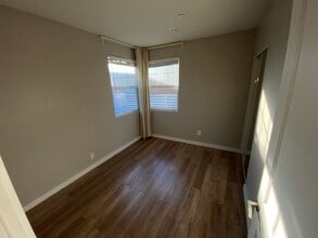 5708 Colfax Ave in Los Angeles, CA - Building Photo - Building Photo