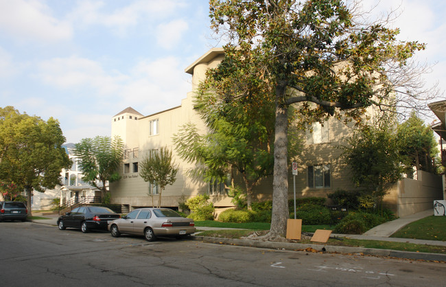 1138 San Rafael Ave in Glendale, CA - Foto de edificio - Building Photo