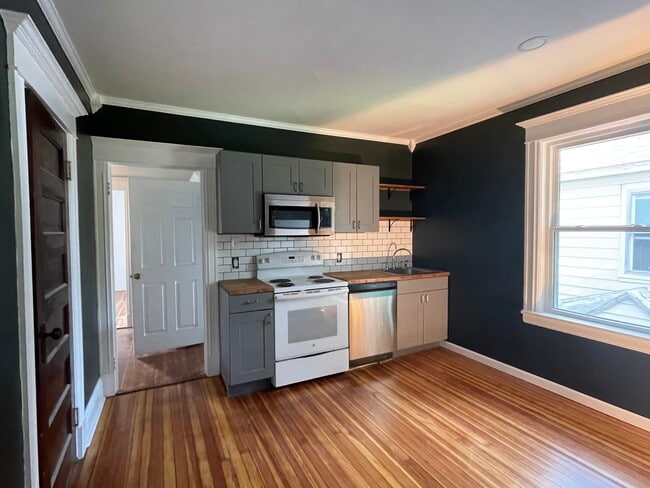 1544 Union St, Unit 2