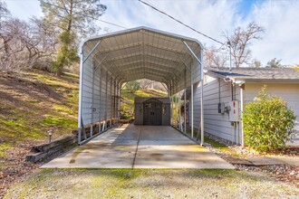 29976 Tioga Dr in Coarsegold, CA - Building Photo - Building Photo