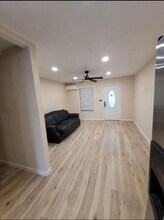 401 Trichelle St in Pasadena, TX - Foto de edificio - Building Photo