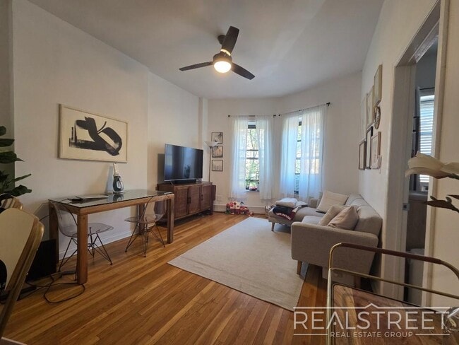 Magnificent 2BR in north Park Slope